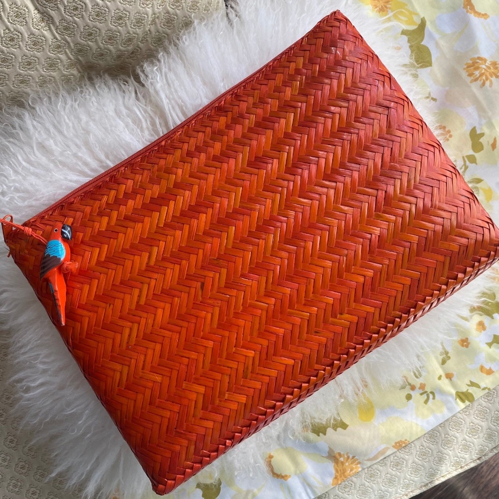 Vintage Large Woven Straw Clutch in Orange with Wood Hand Painted Parrot Charm